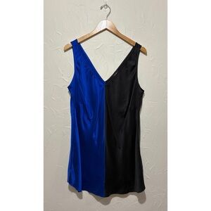 Marée Pour Toi black/blue colorblock 100% silk v-neck tunic tank top (size 12)